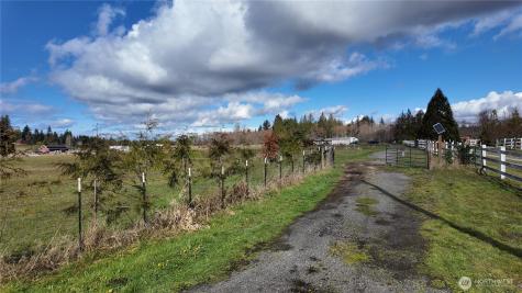 3723 324th Street NW Stanwood WA 98292