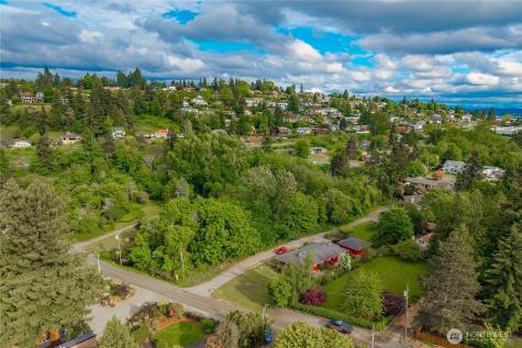 5445 Hyada Boulevard NE Tacoma WA 98422