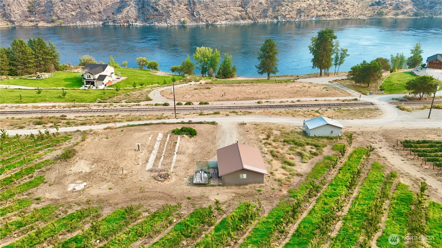 27375 Us Highway 97 Chelan WA 98816
