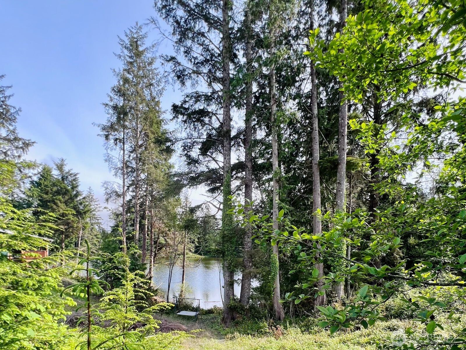 10 Sunrise Lane South Bend WA 98586