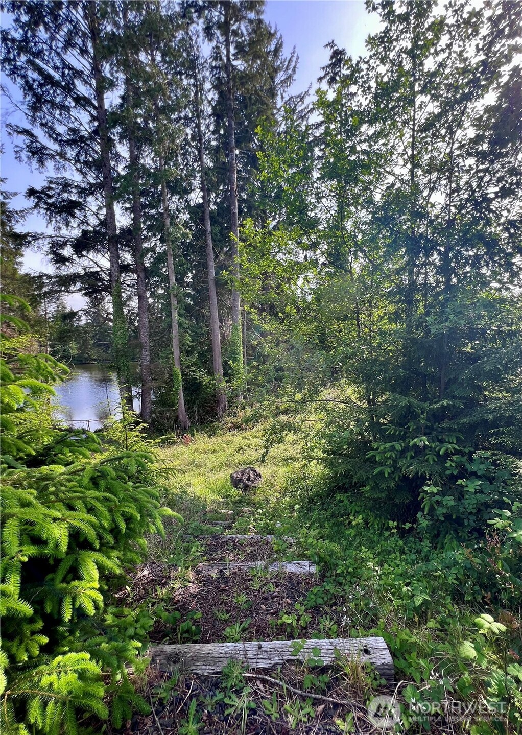 10 Sunrise Lane South Bend WA 98586