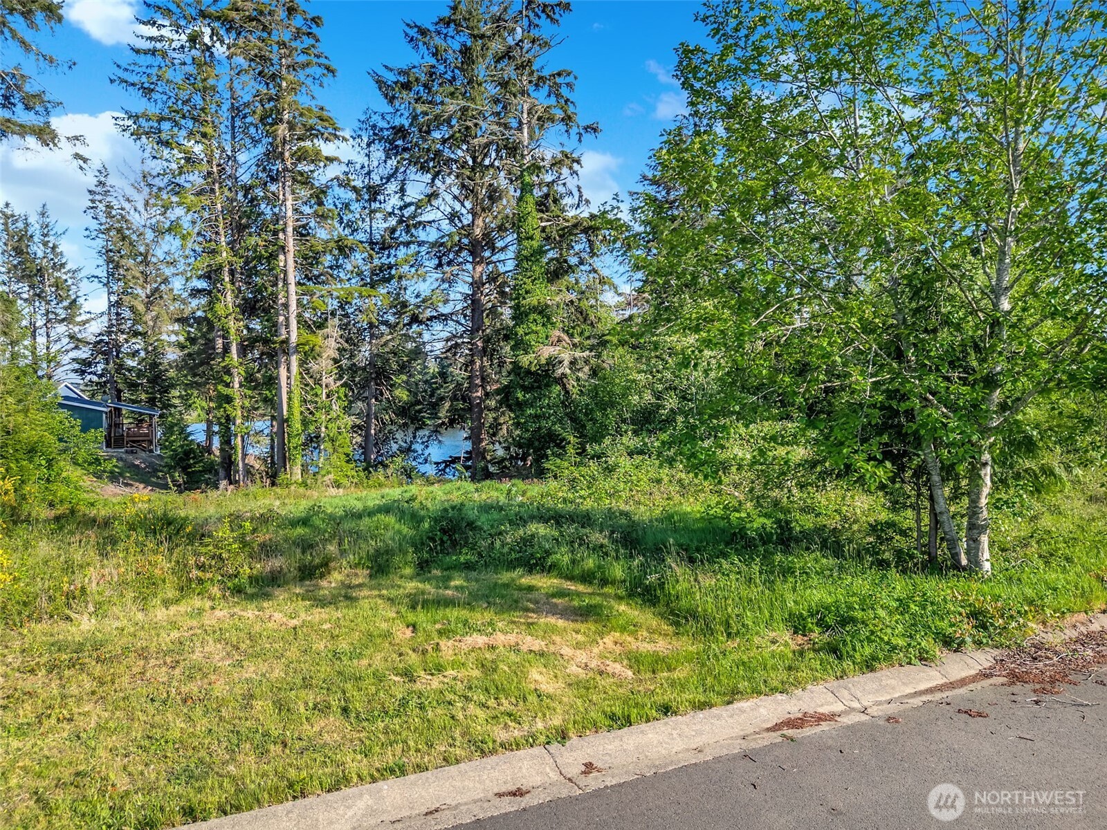 10 Sunrise Lane South Bend WA 98586