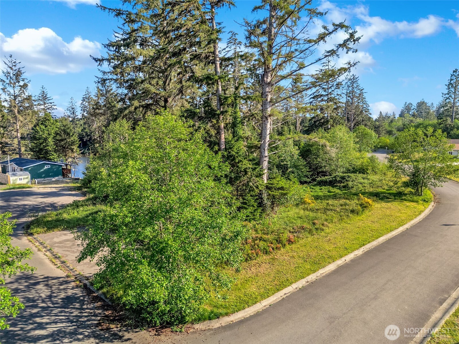 10 Sunrise Lane South Bend WA 98586