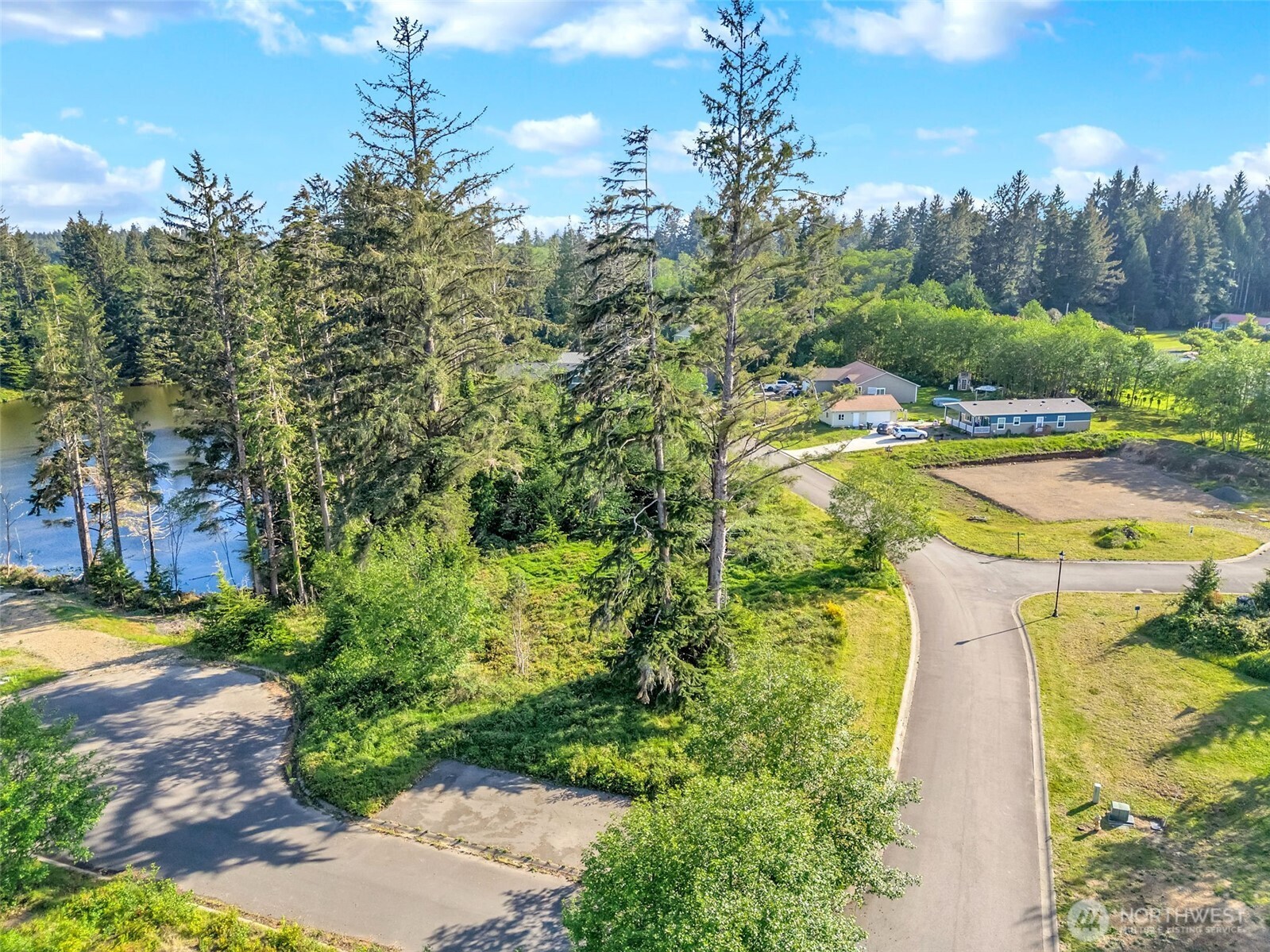 10 Sunrise Lane South Bend WA 98586