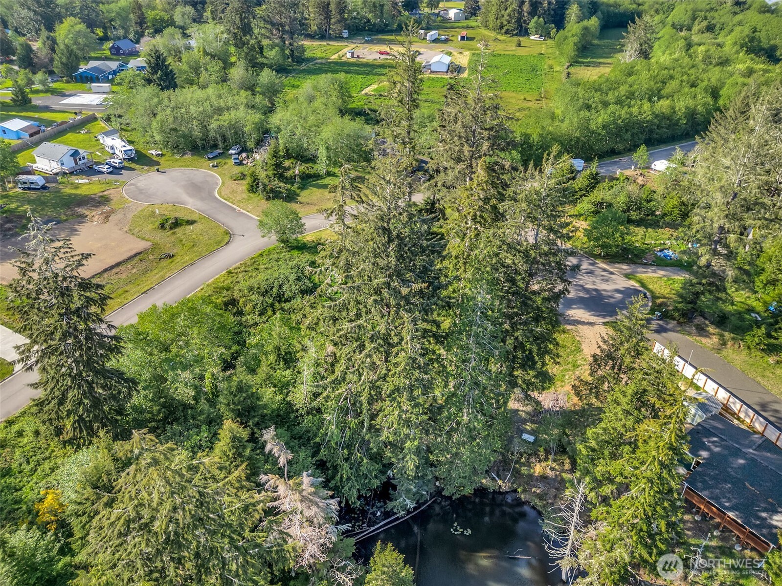 10 Sunrise Lane South Bend WA 98586