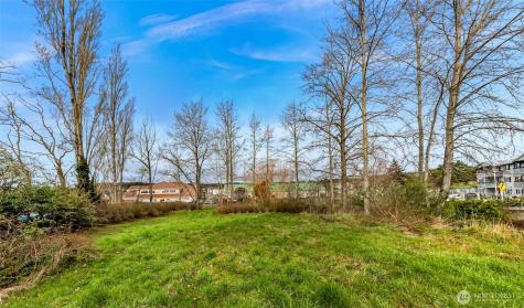 427 SE Ely Street Oak Harbor WA 98277