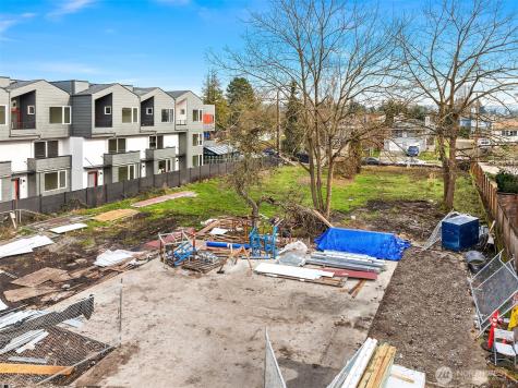 7001 42nd Avenue Seattle WA 98118