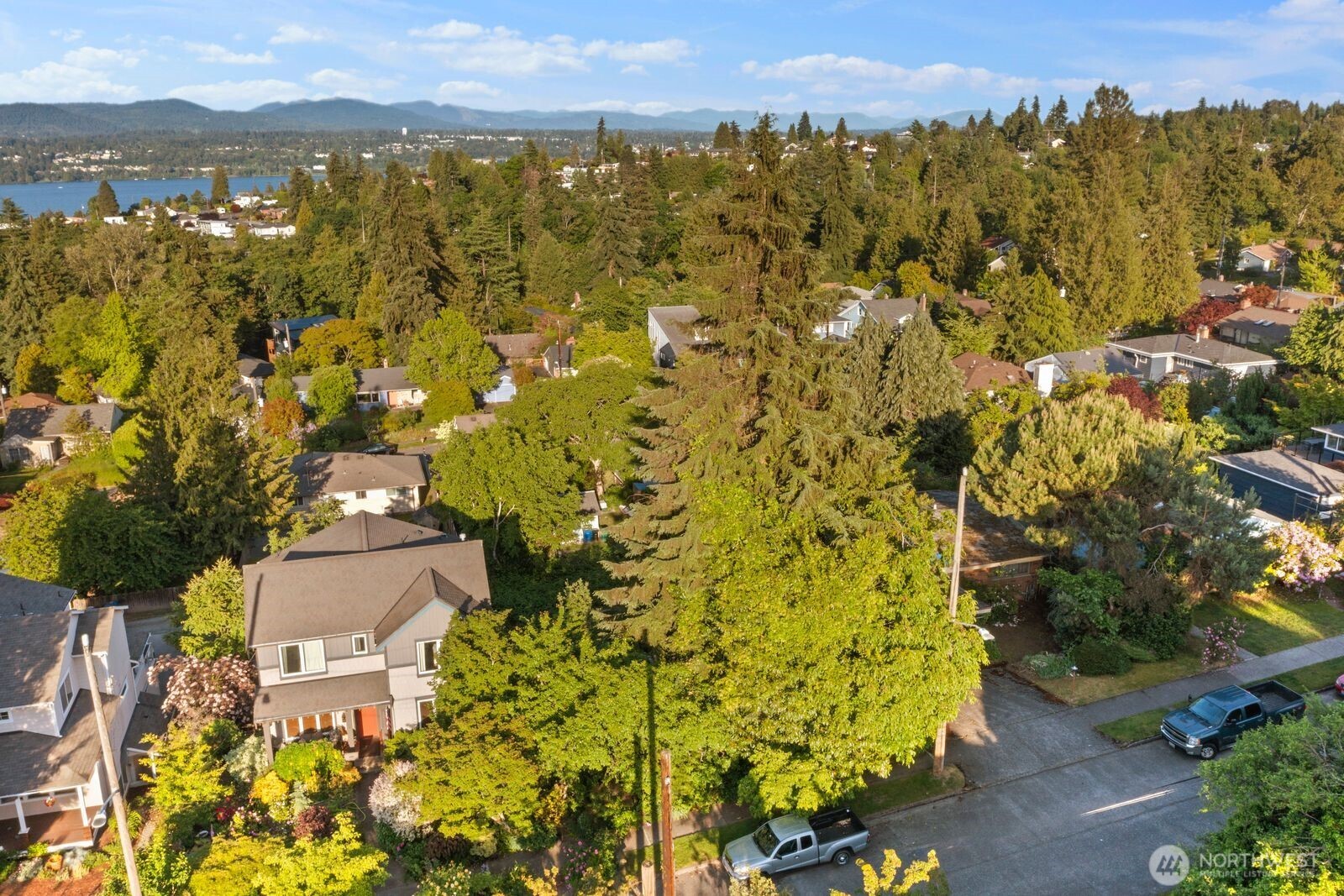 10428 66th Avenue S Seattle WA 98178