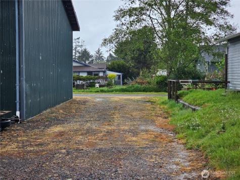 607 N 2nd Street Westport WA 98595