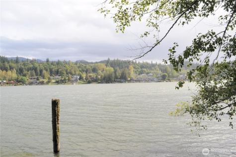 18895 W Big Lake Boulevard Mount Vernon WA 98274