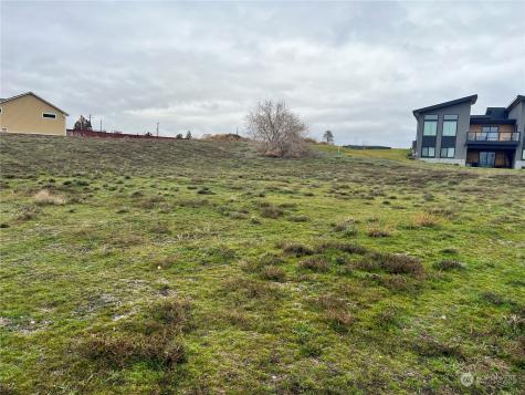 714 3rd Street Brewster WA 98812