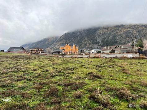 714 3rd Street Brewster WA 98812