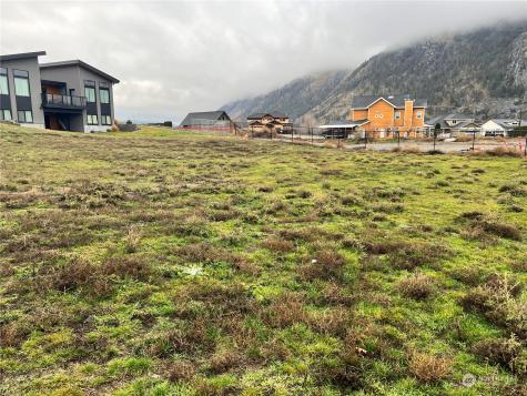 714 3rd Street Brewster WA 98812