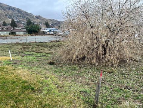 714 3rd Street Brewster WA 98812