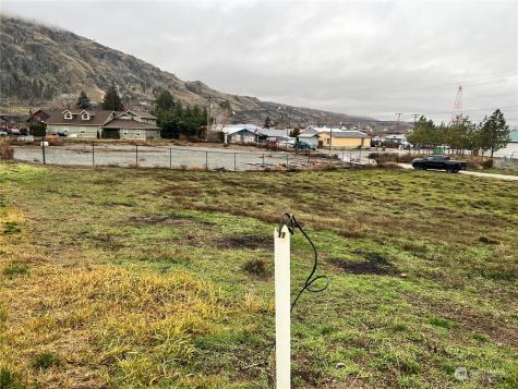 714 3rd Street Brewster WA 98812