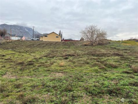 714 3rd Street Brewster WA 98812