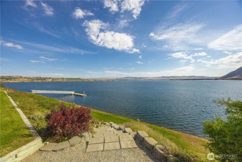 714 3rd Street Brewster WA 98812