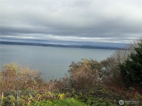 25 E Port Gardner Drive Everett WA 98206