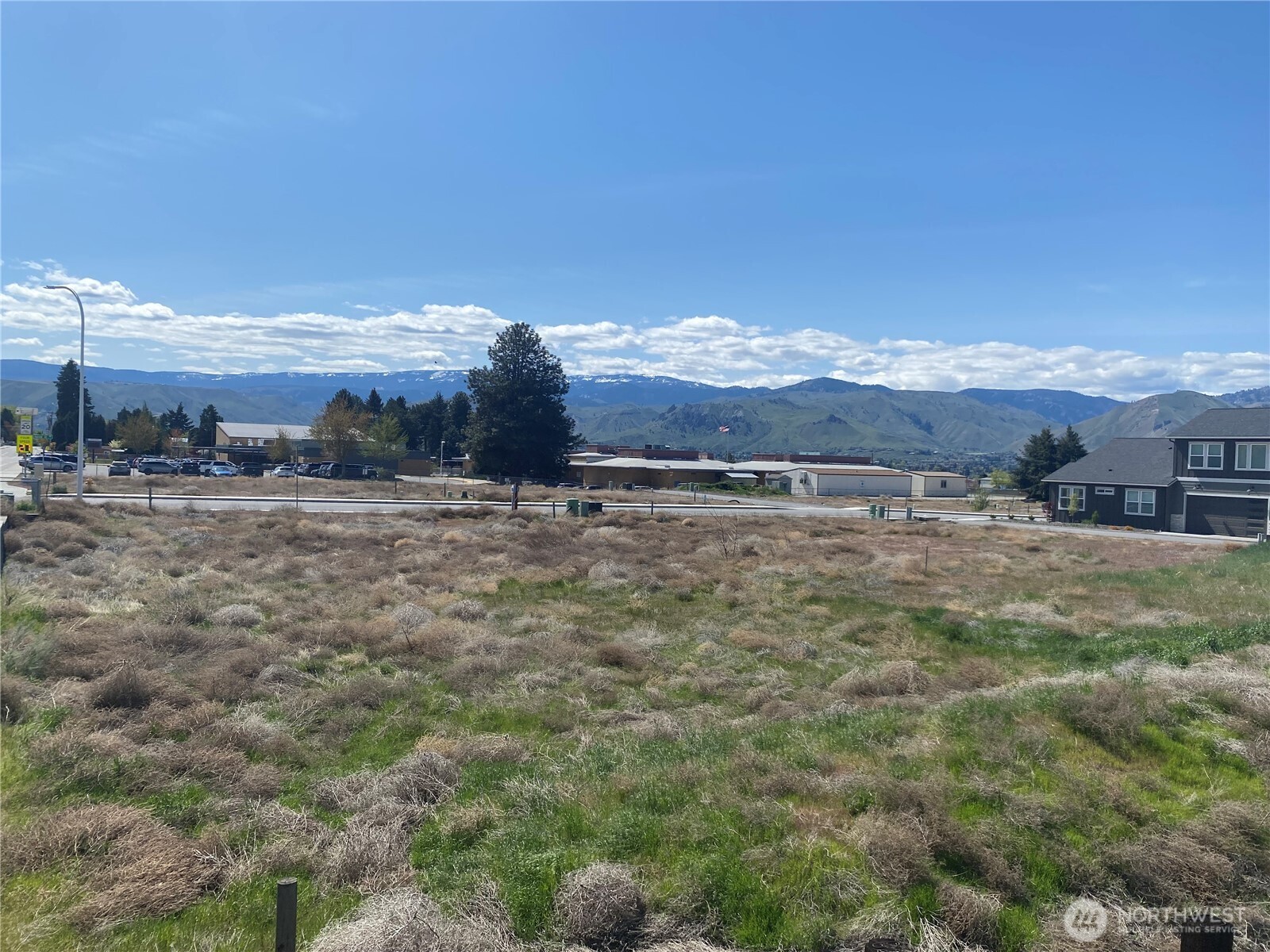140 Harold Street NE East Wenatchee WA 98802