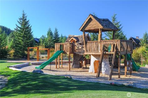 940 Iron Monarch Loop Cle Elum WA 98922