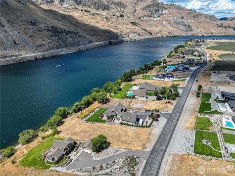 27 N Shore Drive Orondo WA 98843