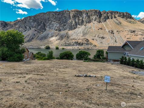 27 N Shore Drive Orondo WA 98843