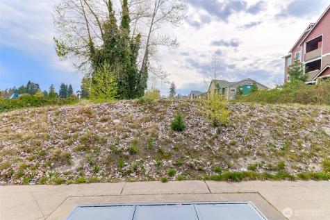 1725 Meridian Avenue E Edgewood WA 98371