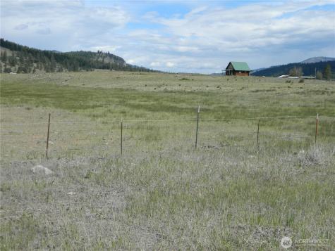 4 Duck Flats Road Tonasket WA 98855