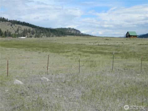4 Duck Flats Road Tonasket WA 98855