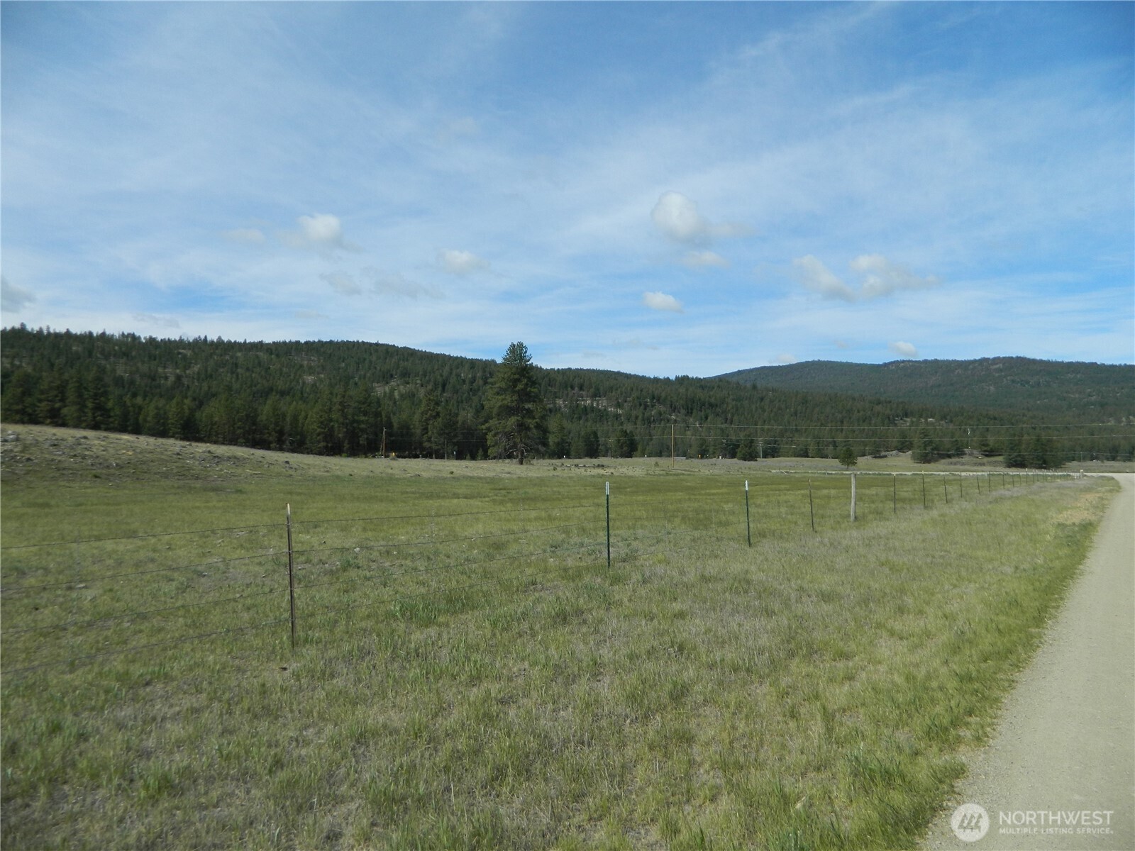 4 Duck Flats Road Tonasket WA 98855