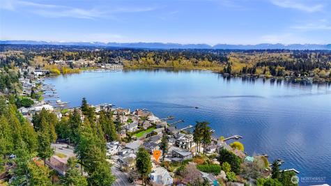 8329 NE Juanita Drive Kirkland WA 98034