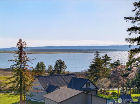 5 Bayside Terrace Drive Mount Vernon WA 98273