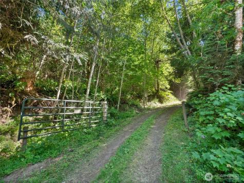 2 Skinner Road Randle WA 98377