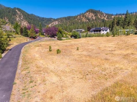 12250 Ski View Lane Leavenworth WA 98826