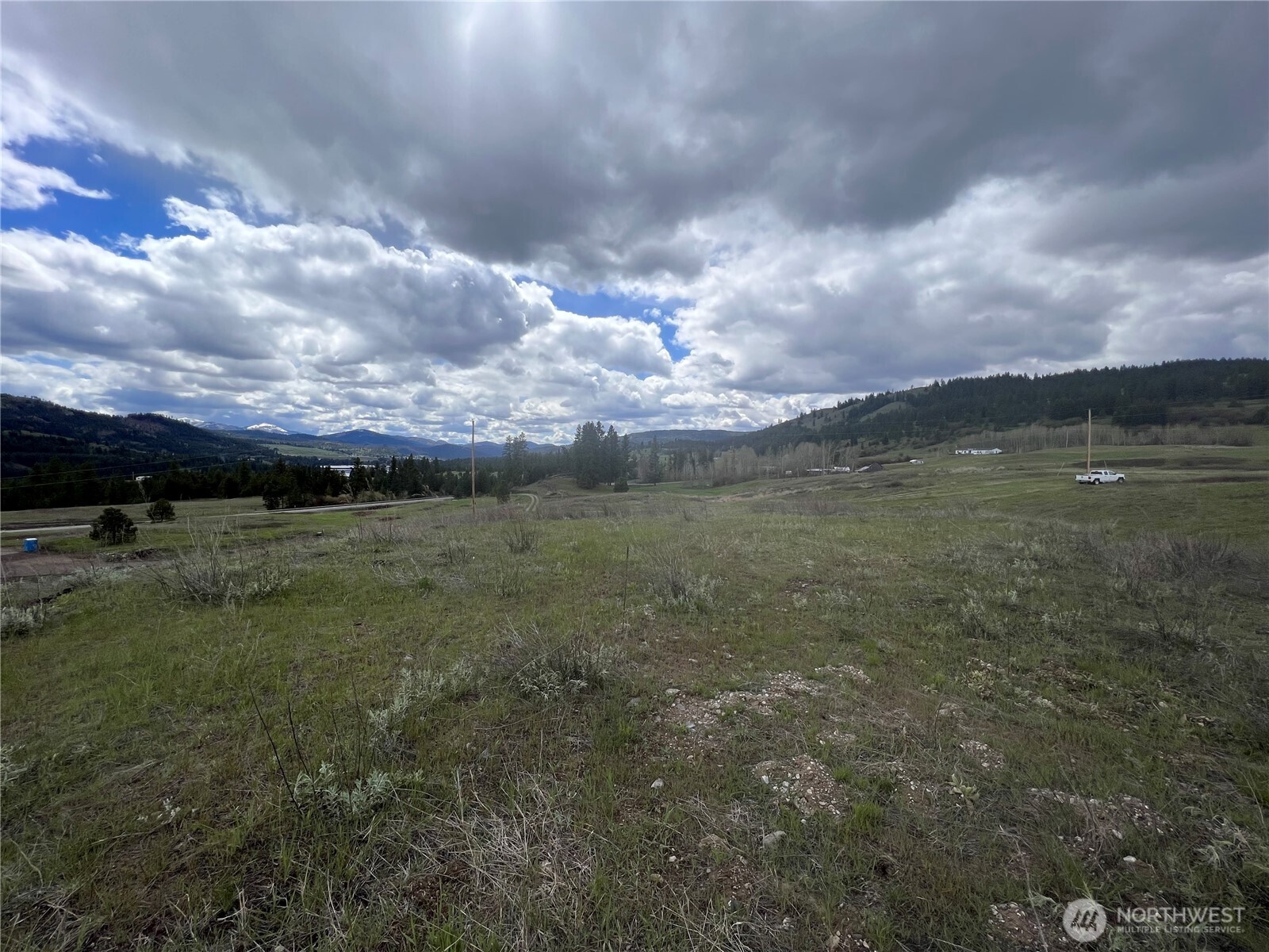 24 Spoke Lane Republic WA 99166