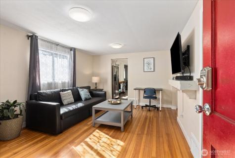 10019 Interlake Avenue N Seattle WA 98133