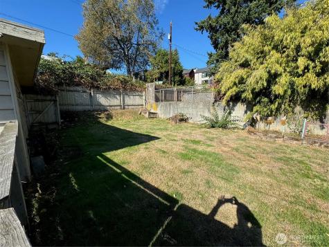 10019 Interlake Avenue N Seattle WA 98133