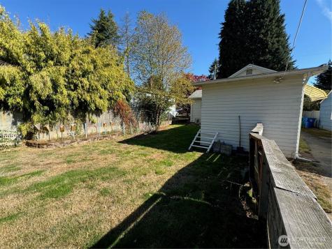 10019 Interlake Avenue N Seattle WA 98133