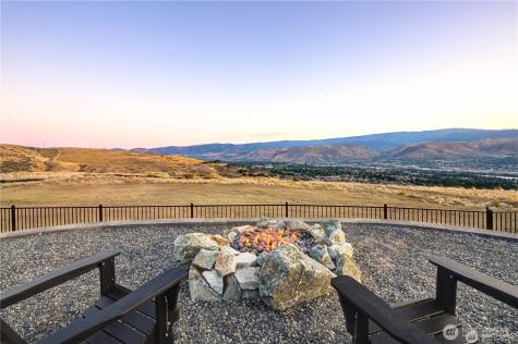 886 NE Conner Court East Wenatchee WA 98802