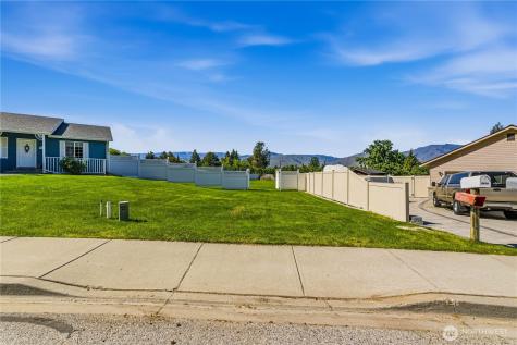 2042 Autumn Drive East Wenatchee WA 98802