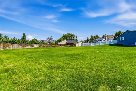 2042 Autumn Drive East Wenatchee WA 98802