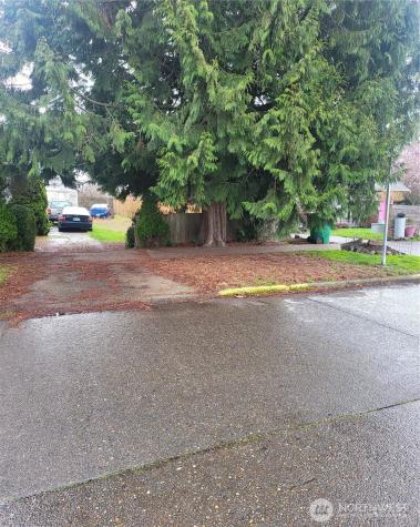 8452 12th Avenue SW Seattle WA 98106