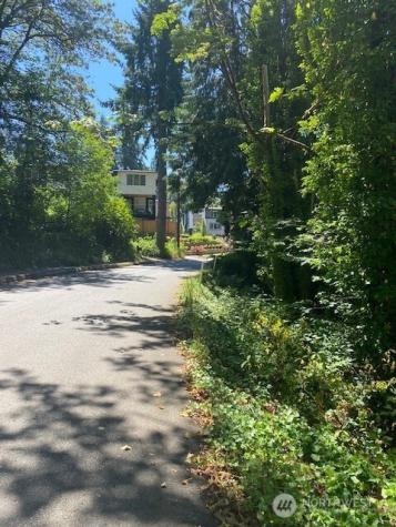 8 136th Avenue SE Newcastle WA 98059