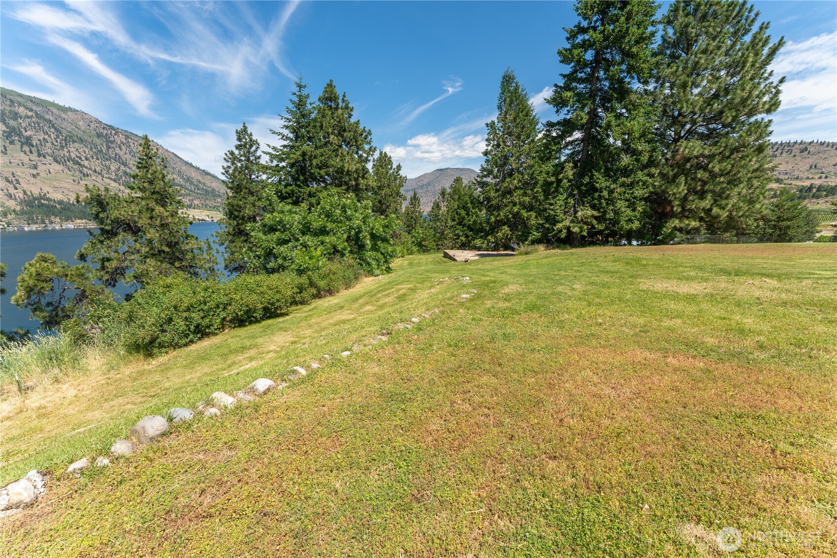 67 Apple Box Lane Manson WA 98831