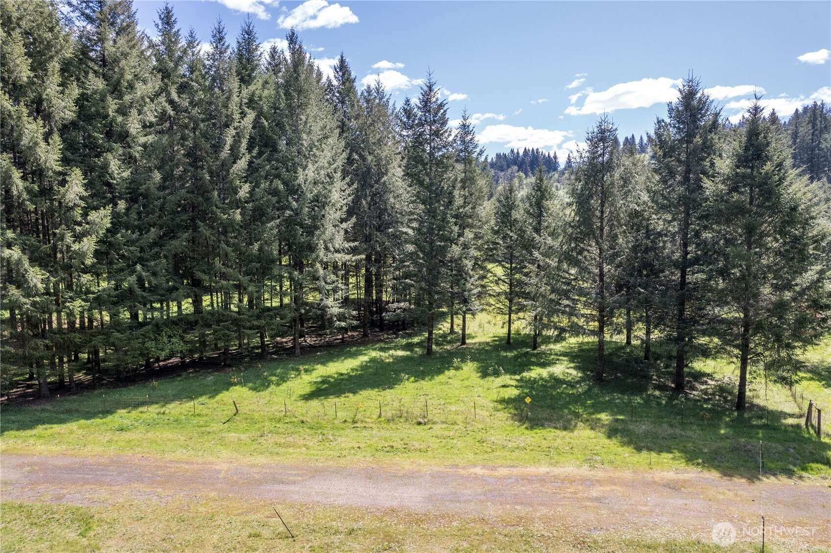211 Sugarpine Road Ariel WA 98603