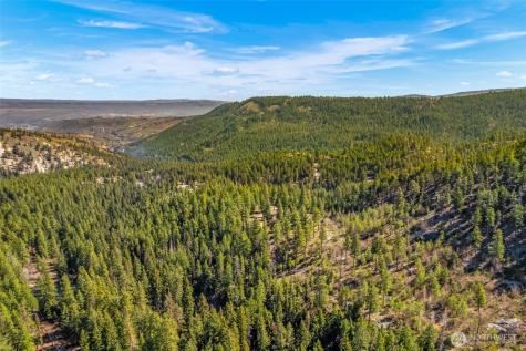 6424 Summit View Place Wenatchee WA 98801