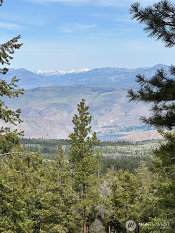 420 Hummingbird Road East Wenatchee WA 98802