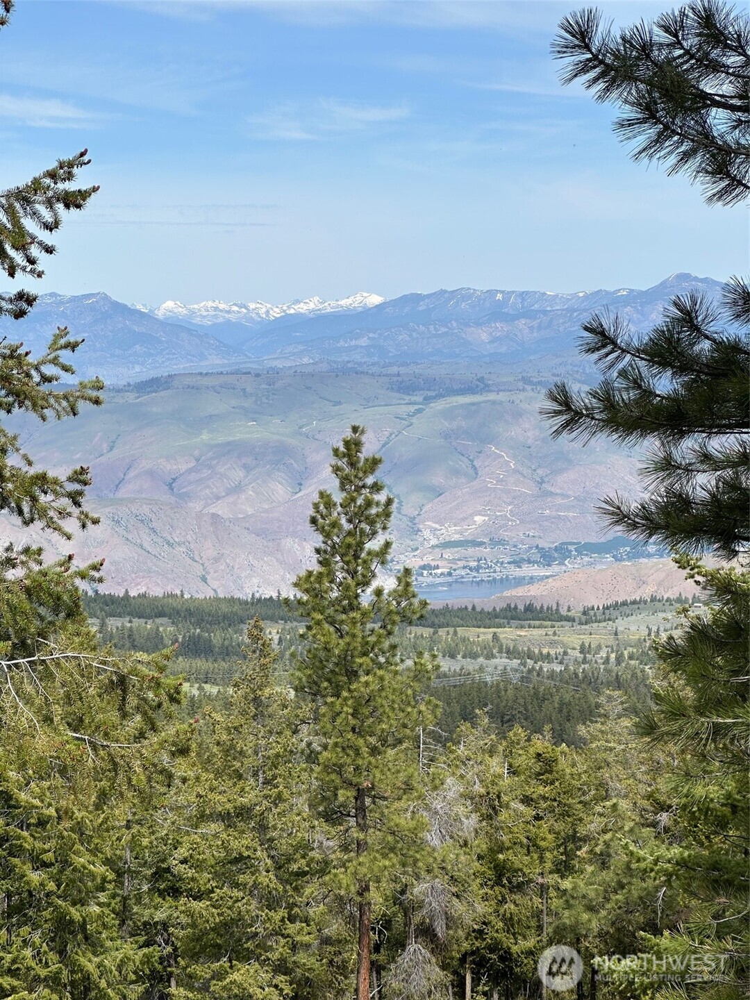 420 Hummingbird Road East Wenatchee WA 98802