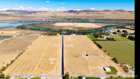 10 Solitude Lane Brewster WA 98812