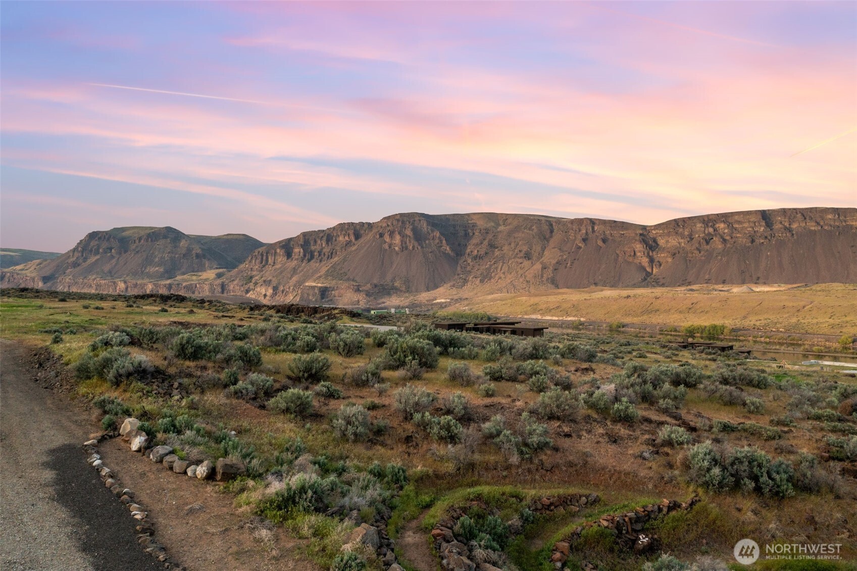 799 Ravens Home Lane Malaga WA 98828